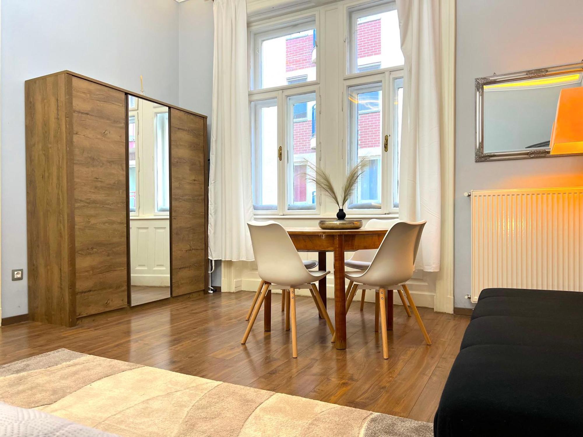 Apartment V6 By Small Budapest