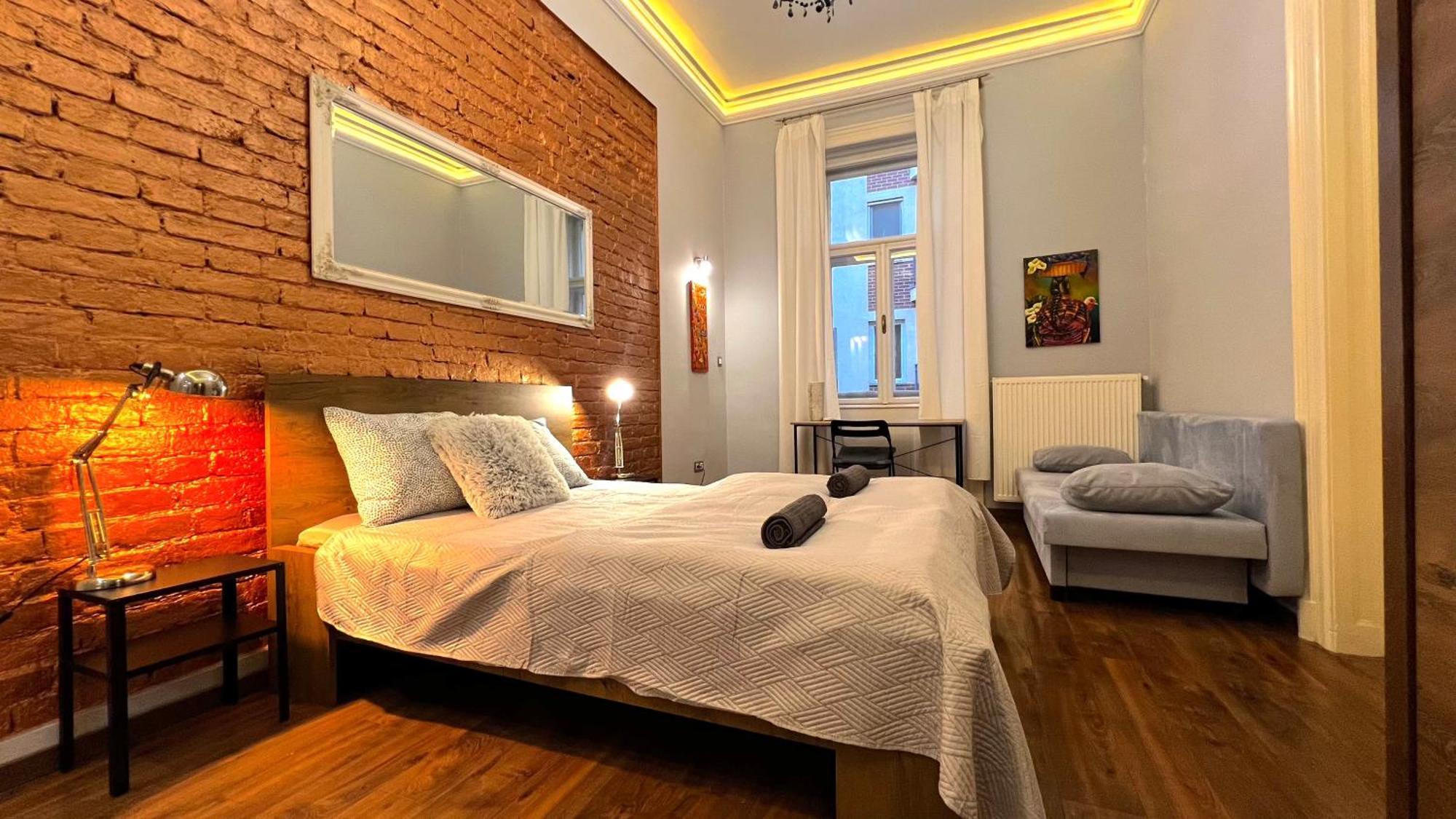 Apartament V6 By Small *